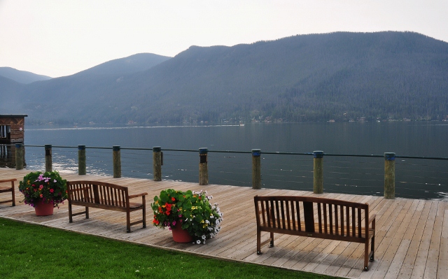 benches at Grand Lake